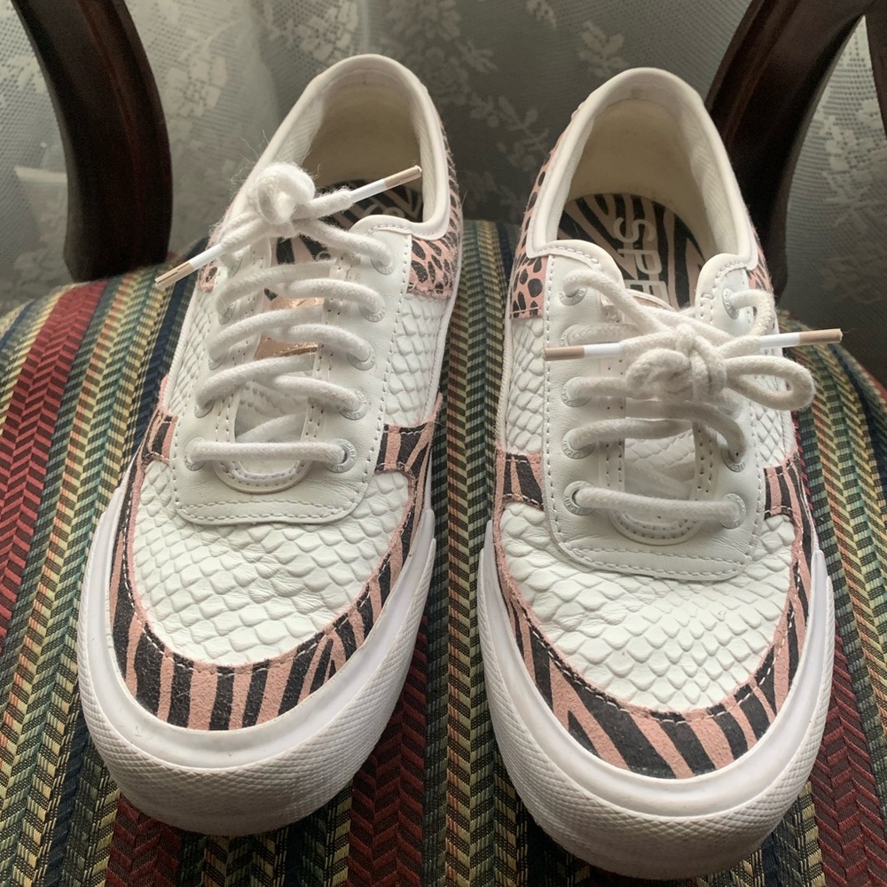 Sperry Women Soletide White/Rose Gold Animal Print Sneakers Size 8